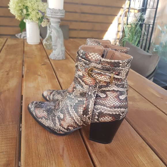 Catherine Manlandrino Faux Snake Skin boots - Picture 1 of 2